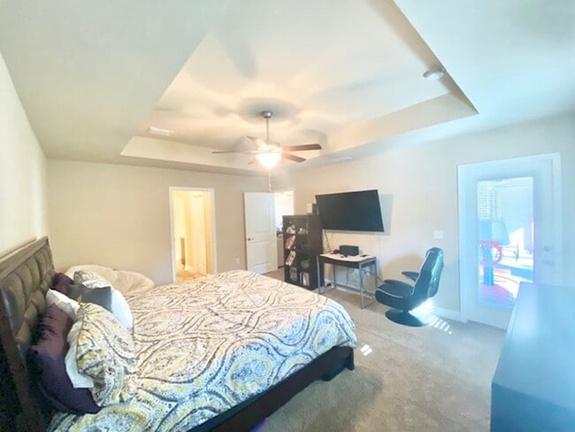 Building Photo - 6040 Trestle St