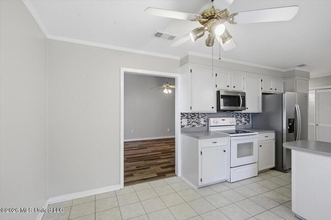 Building Photo - 131 Cypress Dr