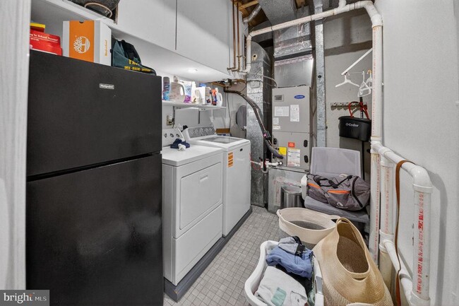 Building Photo - 4453 Westover Pl NW