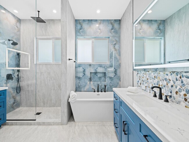 Building Photo - 2754 NE 31st Ct