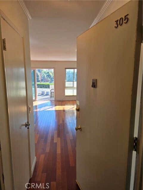 Building Photo - 702 Park Ave