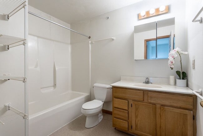 Floorplan - 208 N Harvey