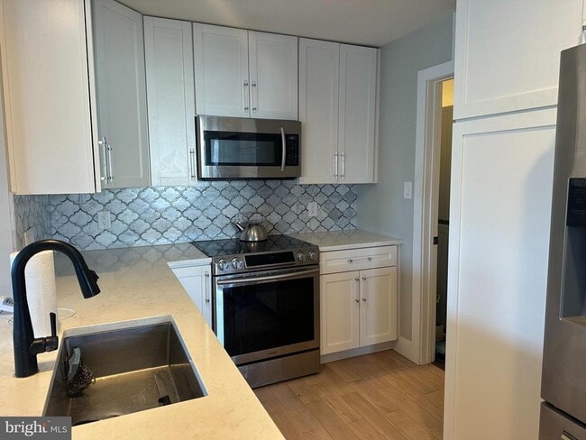 Building Photo - 9 Wagon Wheel Rd