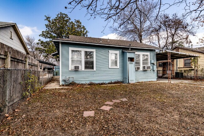 Building Photo - 206 Hoover Ave