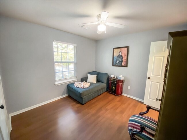 Building Photo - 254 E Sunset Dr