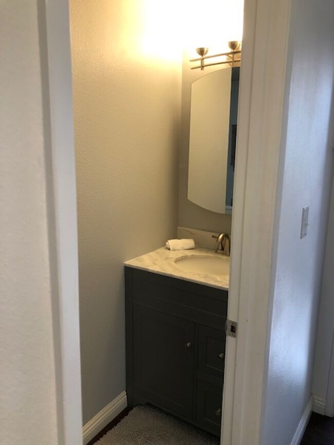 Building Photo - Furnished 2 Bedroom 2 Bathroom Kihei Shore...