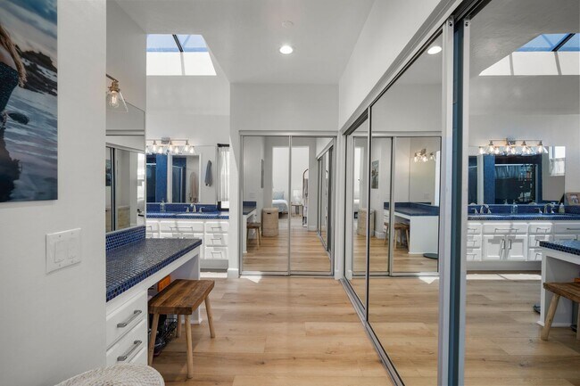 Building Photo - Experience Coastal Living at Its Finest in...