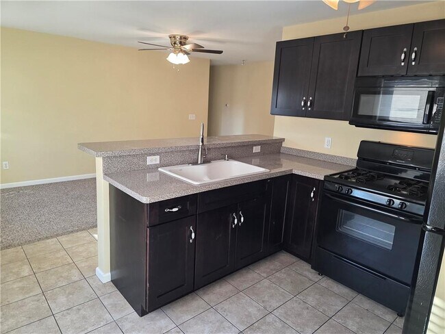 Building Photo - 2226 Cranston St