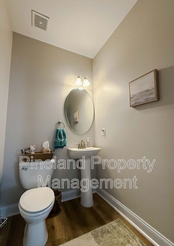 Building Photo - 3935 Standardbred Dr