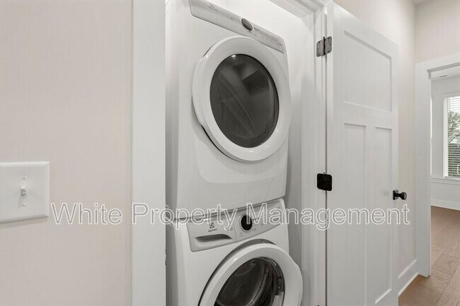 Building Photo - 5019 York Park Ln