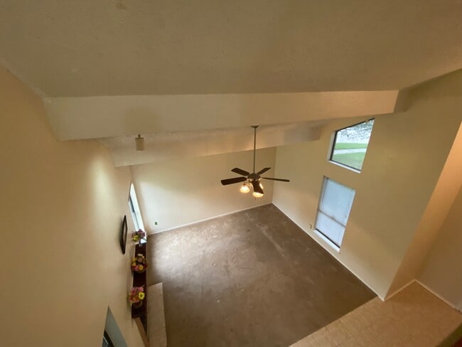 Building Photo - 10531 Golden Meadow Dr