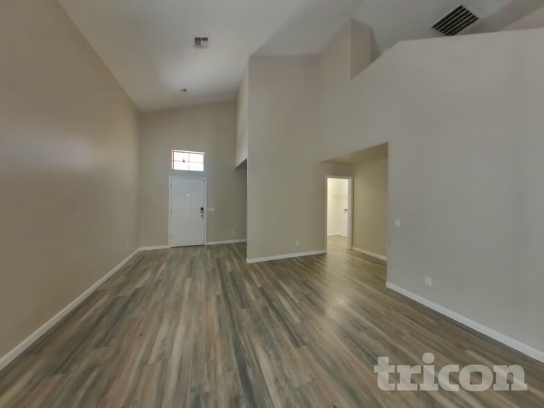 Building Photo - 12367 W Turney Ave