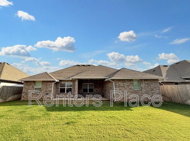 Building Photo - 2713 SE 22nd St