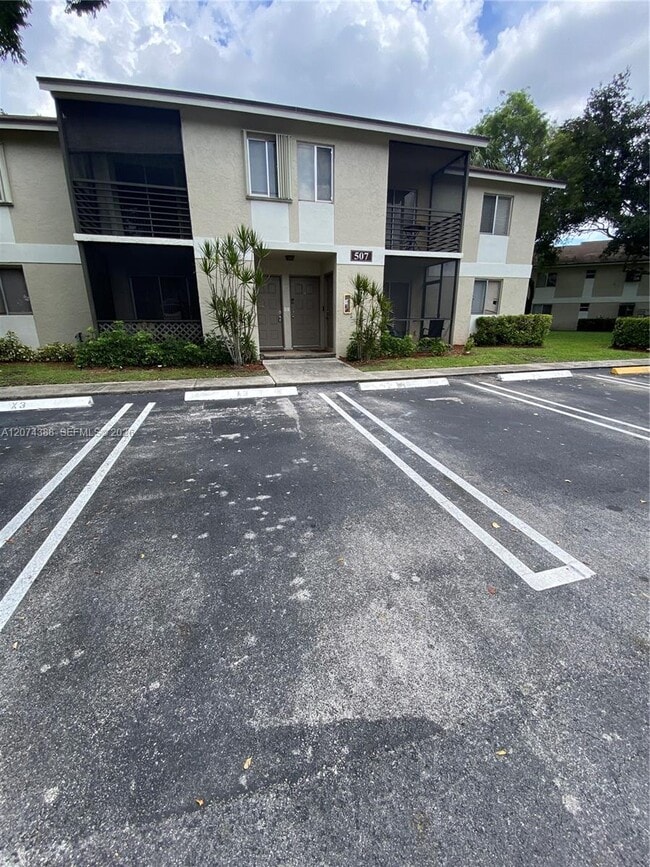 Building Photo - 3500 Gateway Dr