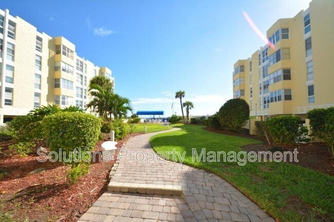 Building Photo - 4700 Ocean Beach Blvd