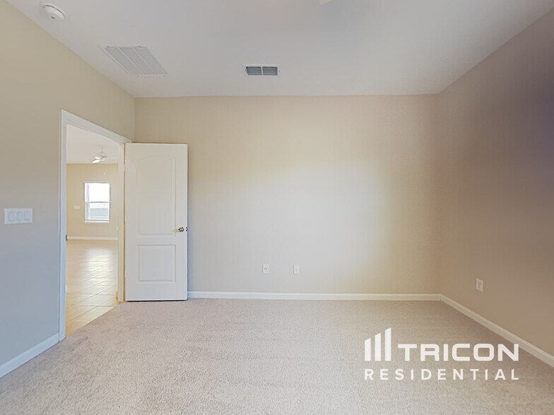 Building Photo - 6498 Longleaf Branch Dr
