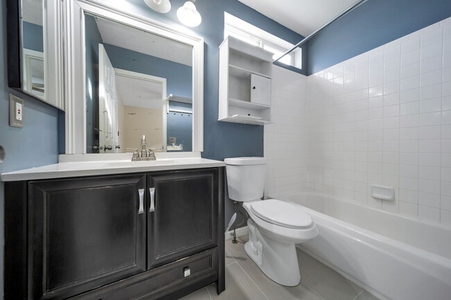 Building Photo - 5763 Ophelia Ln