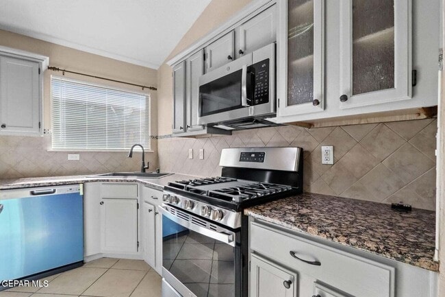 Building Photo - 804 Desert Cactus Dr