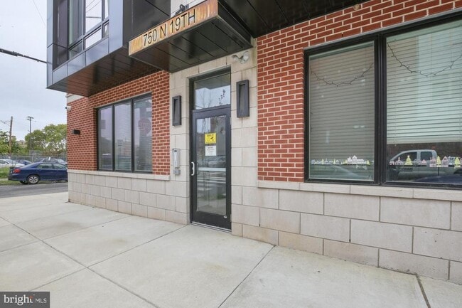 Building Photo - 750 N 19th St
