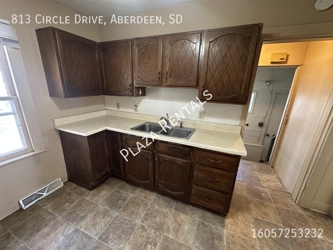 Building Photo - 201 N Washington St