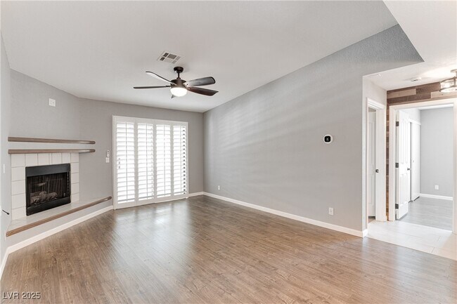 Building Photo - 2629 S Durango Dr