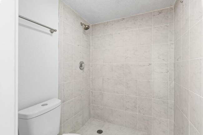 Building Photo - 3918 La Mirada Dr N