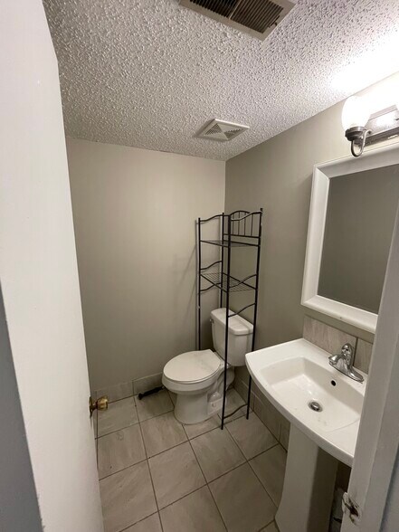Downstairs bathroom - 5241 Cornell Drive