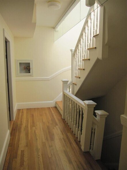 Building Photo - 859 Massachusetts Ave