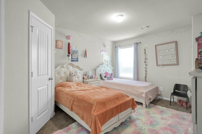 Building Photo - 3555 Cannon Dr