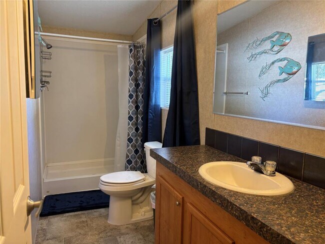 Building Photo - 1916 Spring Ave