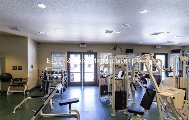 Building Photo - 17528 Yellowwood Way