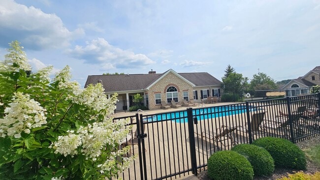 Building Photo - Bridgewater Two bedroom Condo Available!
