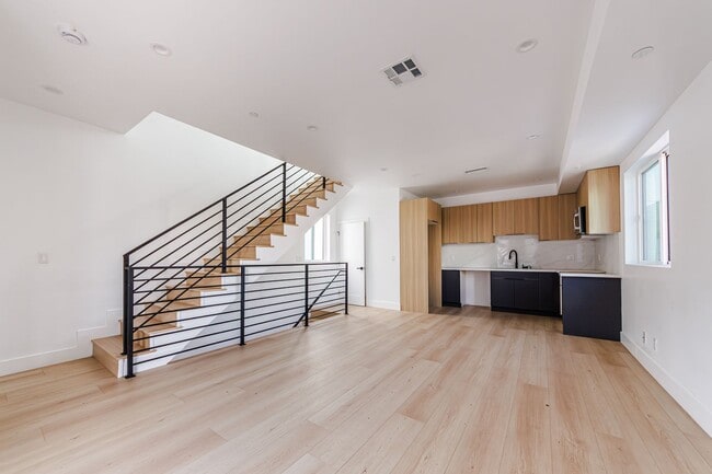 Building Photo - 13463 Beach Ave