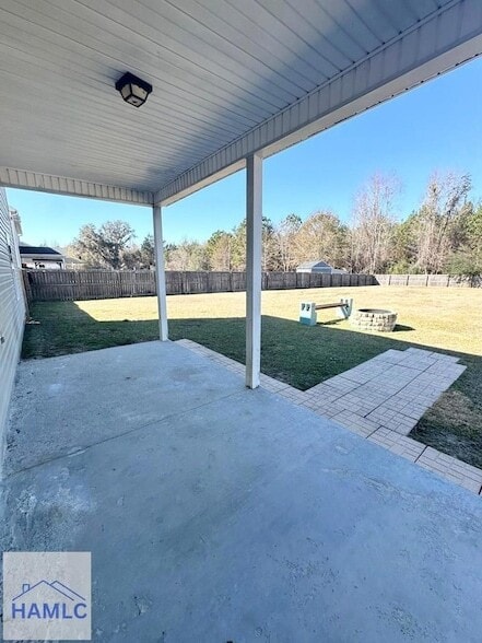 Building Photo - 60 Creekside Dr N West