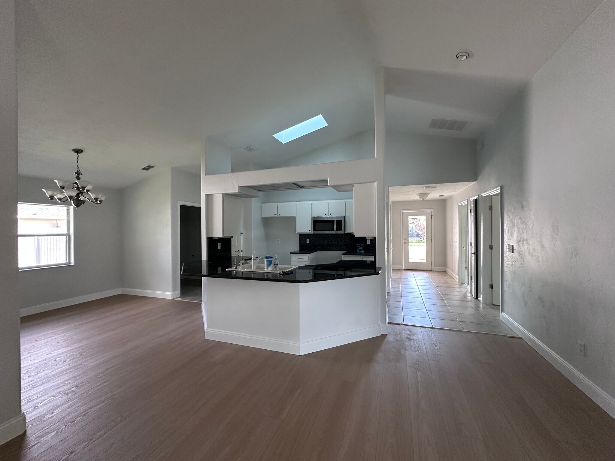 Building Photo - 129 Grey Dapple Way