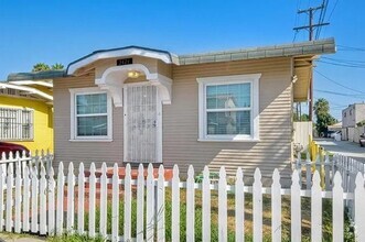 Building Photo - North Park Craftsman remodeled