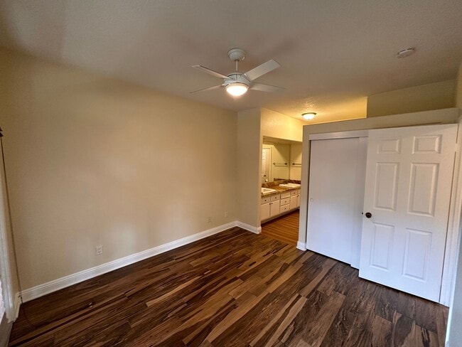 Building Photo - Beautiful 2 Bedroom/2 Bath Condo Close to ...