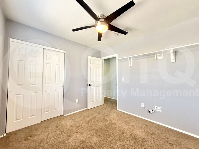 Building Photo - 1242 W Glenmere Dr