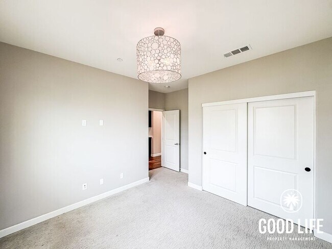 Building Photo - 2912 Starry Night Dr