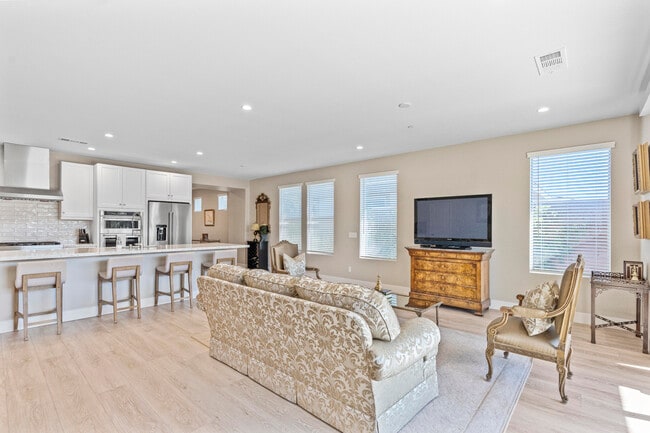 Building Photo - 51475 Whiptail Dr