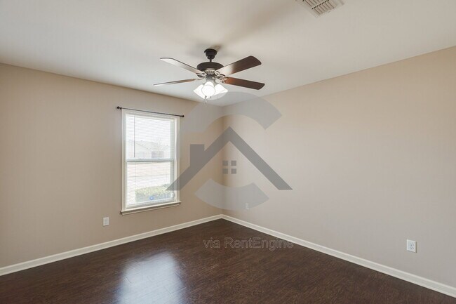 Building Photo - 2405 Canterbury Ln