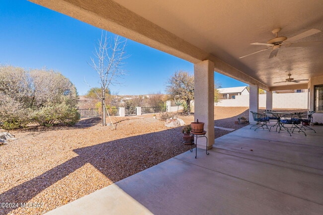 Building Photo - 36500 S Rock Crest Dr