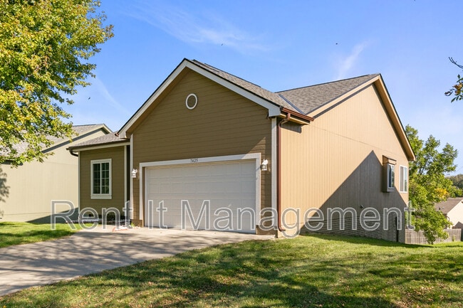 Building Photo - 7425 N 77th Ave