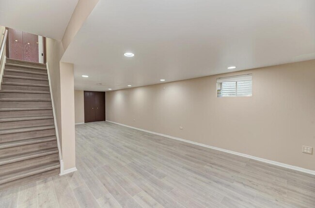 Building Photo - 1413 Skylark Ln