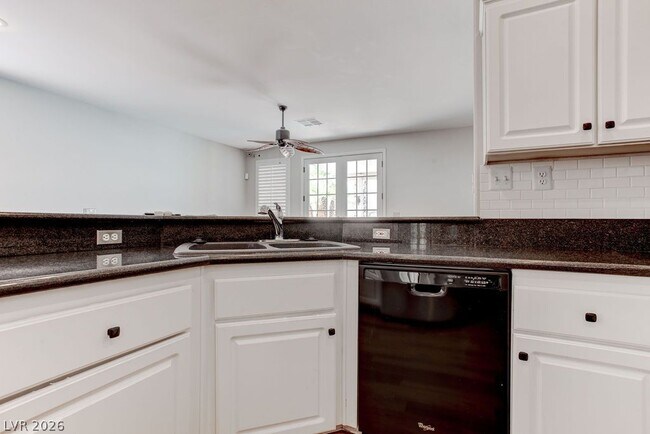 Building Photo - 325 Brilliant Summit Cir