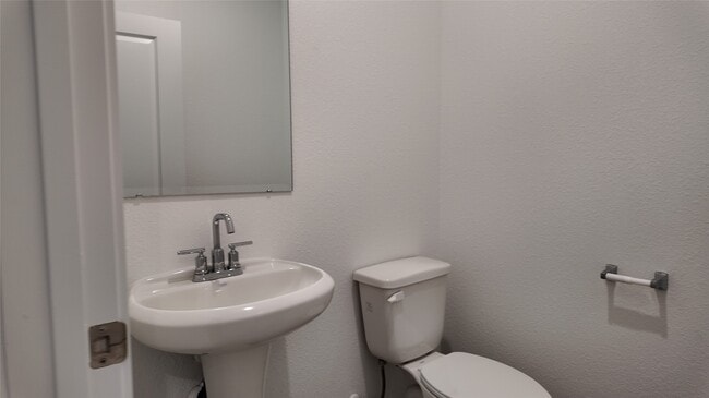 Building Photo - 15035 Rustic Moon Rd