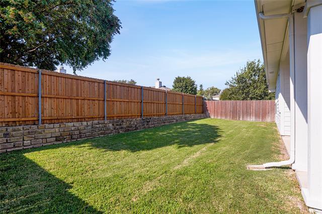 Building Photo - 6937 Red Bluff Dr