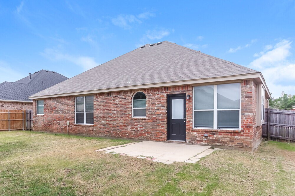 Building Photo - 4520 Chesapeake Bay Dr