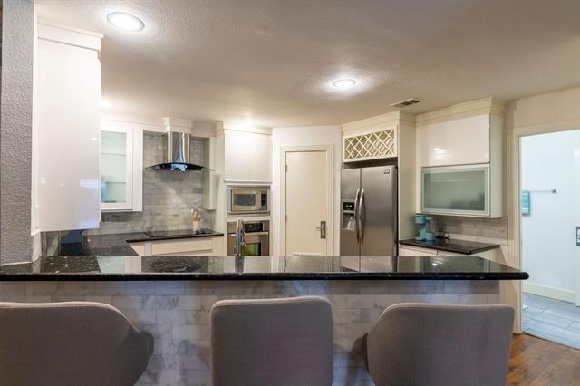 Building Photo - 3845 Convent St