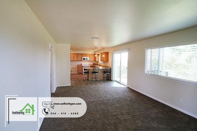 Building Photo - 4445 Dogwood Ln
